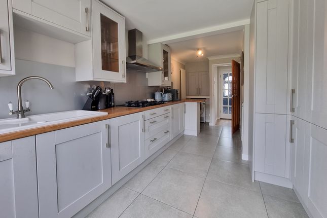 62, Copsey Grove, Portsmouth photo 4