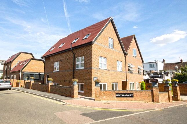 Thumbnail Flat for sale in Leeway Close, Hatch End, Pinner