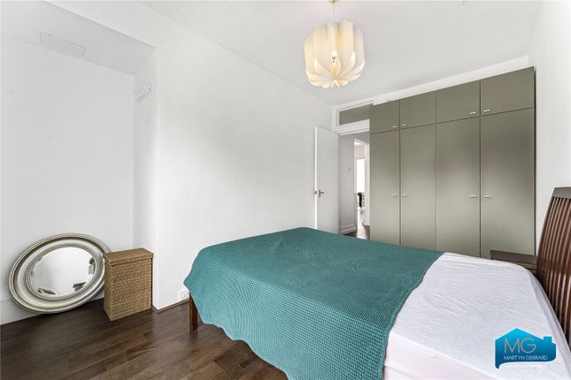 Flat to rent in Queens Avenue, Muswell Hill, London
