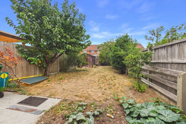 30, Stanley Green East, Berkshire photo 4