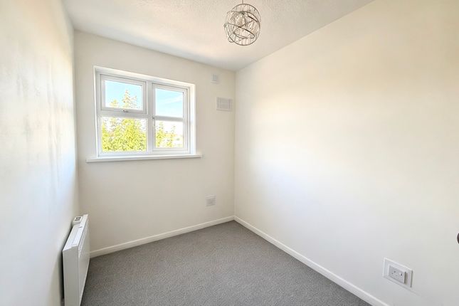 York Place, 128 Shafter Road, Dagenham photo 5