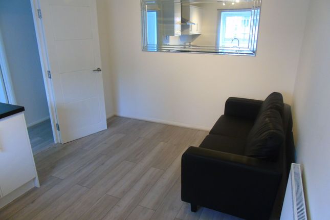 27 Woolford Close (3 bed), Winchester photo 3