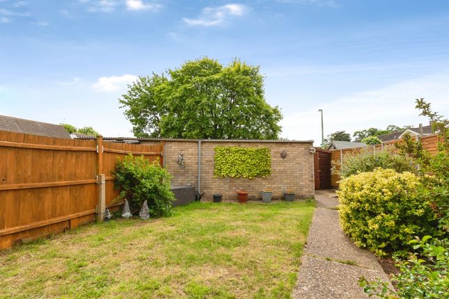 11, Watson Close, Bury St. Edmunds photo 2