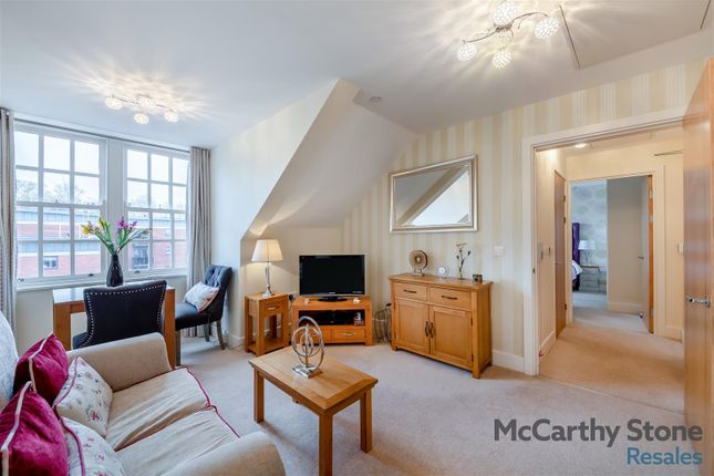 8637680-Interior13.Jpg
