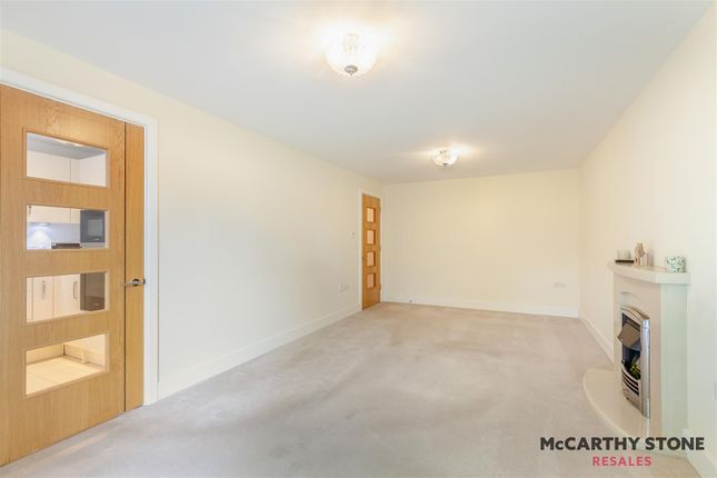 6 Lawrence Place, White Horse Lane, Maldon photo 4