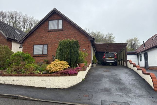 8, Parc Newydd, Llanelli photo 2