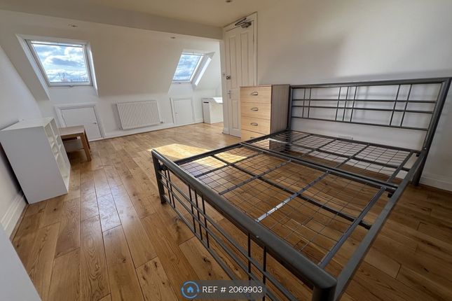 Thumbnail Room to rent in Cavendish Avenue, New Malden