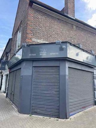 Studio house on 385, Upper Richmond Road, London, £2,333/mo