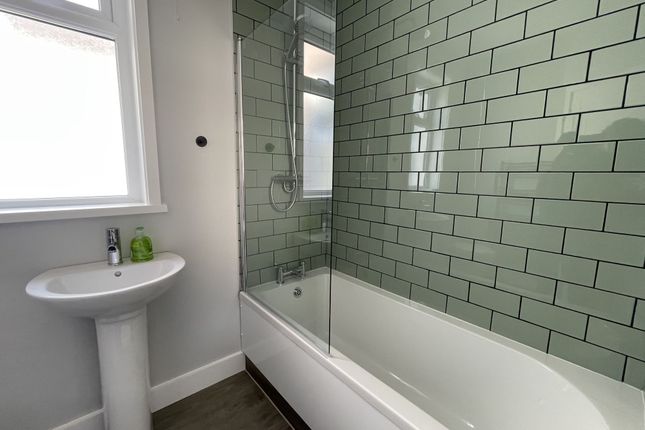 71 Malpas Road, Newport photo 4