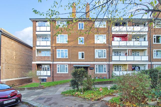 Thumbnail Flat to rent in Commonwealth Way, London