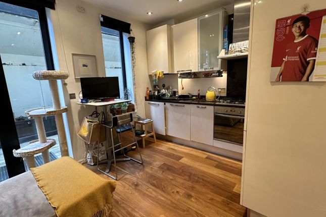 Flat 2 3, Burder Road, London photo 3