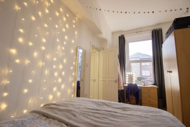 Flat 3, 23 Grosvenor Place, Newcastle upon Tyne photo 4