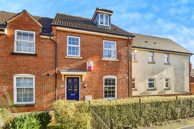 Town house for sale in Festival Close, Devizes