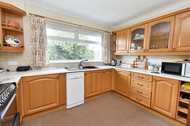 27, Bentley Drive, Lincoln photo 2