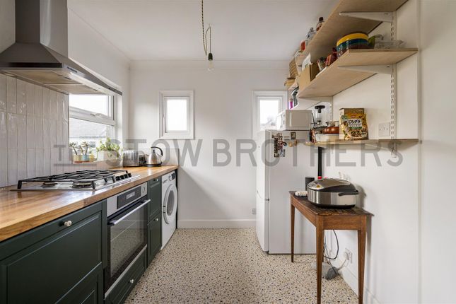26b, Station Road, Walthamstow photo 3