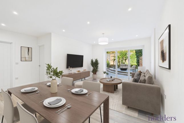 Blue Cedars (LIVE) SHOW FLAT NEW,, Holloway Hill, Chertsey photo 2