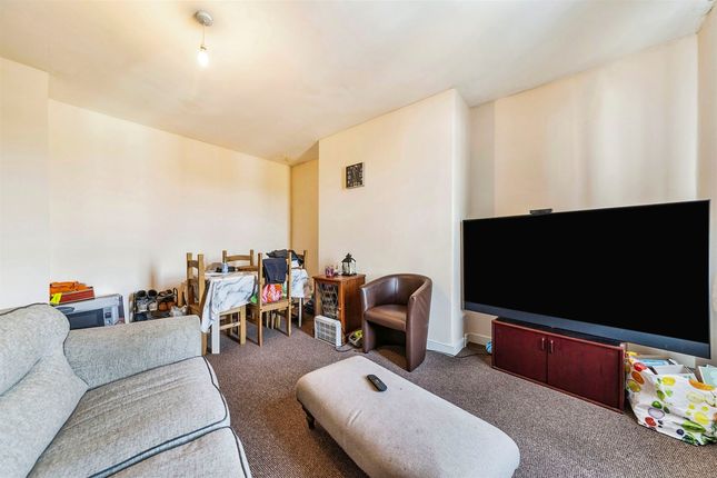 Flat 1, 24, Westgate, Grantham photo 3