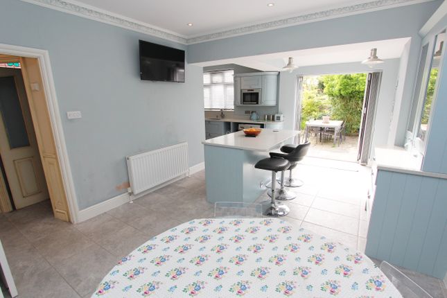 33, Heathview Crescent, Dartford photo 4