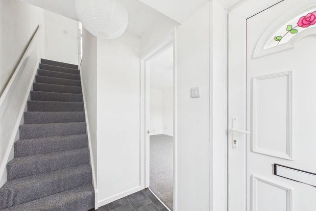 31, Swifts Hill View, Stroud photo 3