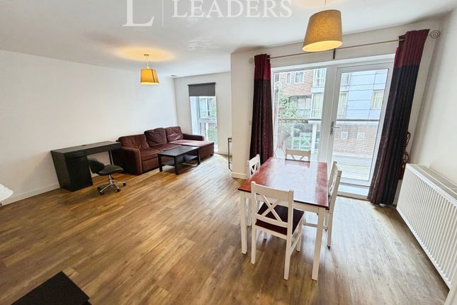 43 Pennant House,, Cross Street, Hampshire photo 2