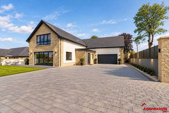 5-bed detached on 4, Lomond Gate, Thorntonhall, THORNTONHALL, £875,000