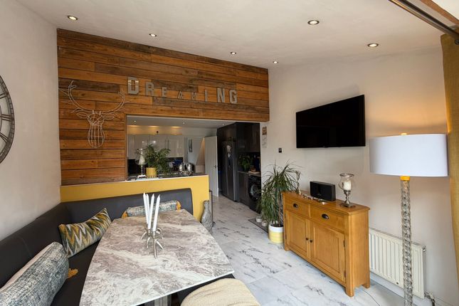 24, Meadow Lane, Brough photo 4