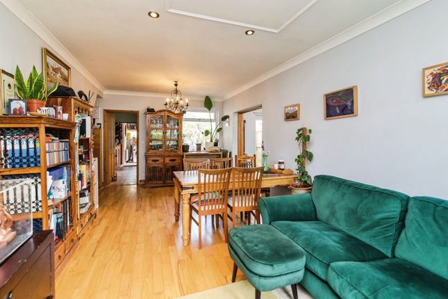 21, Rochester Road, LOWESTOFT photo 4
