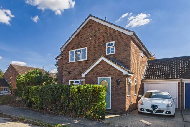 43, Hatchfields, Chelmsford photo 2