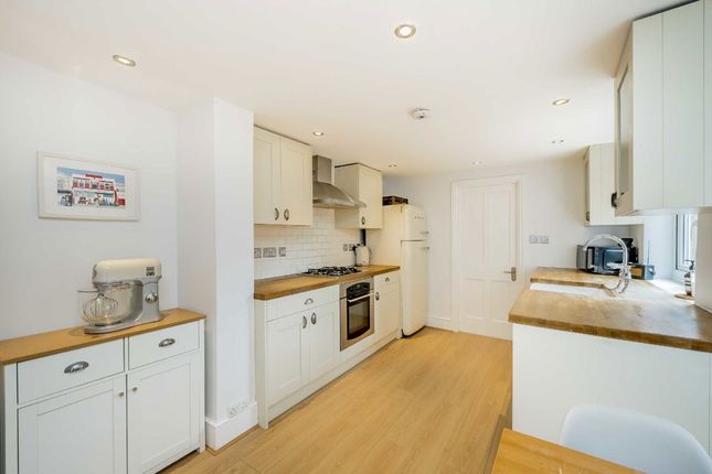 GF, 88, Selkirk Road, London photo 3