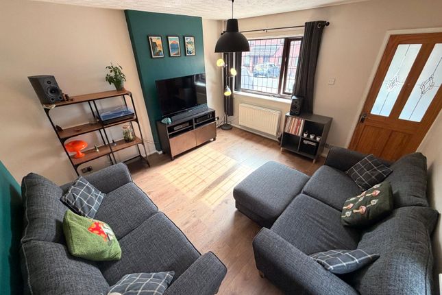 1, Watermans Close, Bolton photo 2