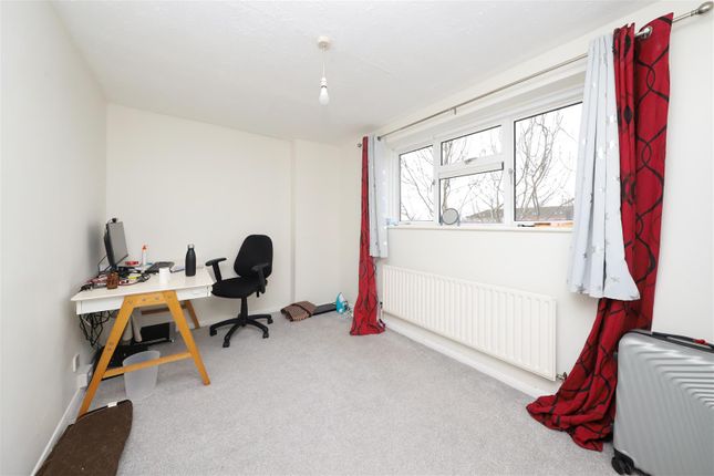 43, Byron Way, West Drayton photo 5