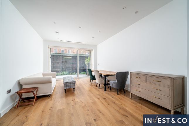 Carrick Yard, 3, Fisherton Street, London photo 2