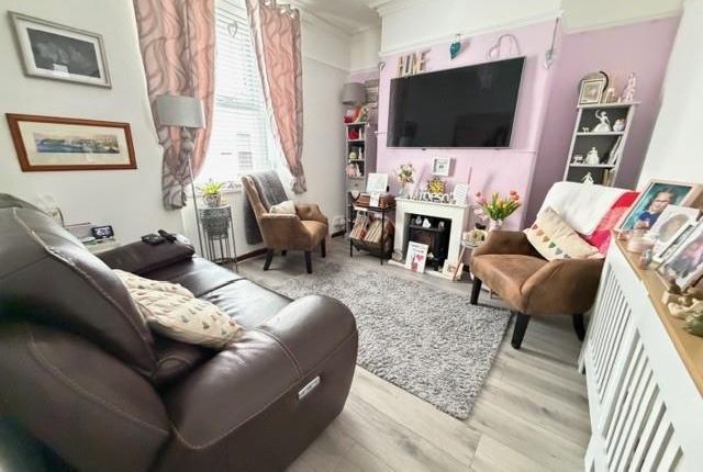 13, Little Water Street, Carmarthen photo 2