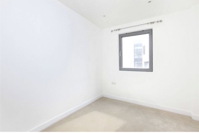 Flat 10 2, Clement Avenue, London photo 4