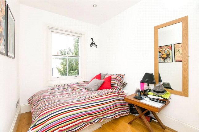 Flat for sale in Wallgrave Road, Earls Court, London