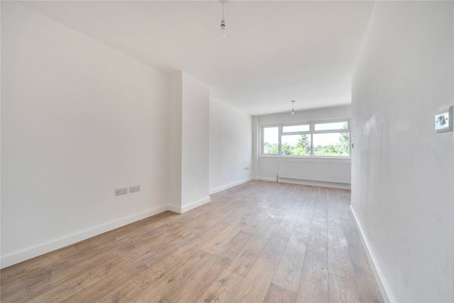 16, Merryhills Close, Westerham photo 4