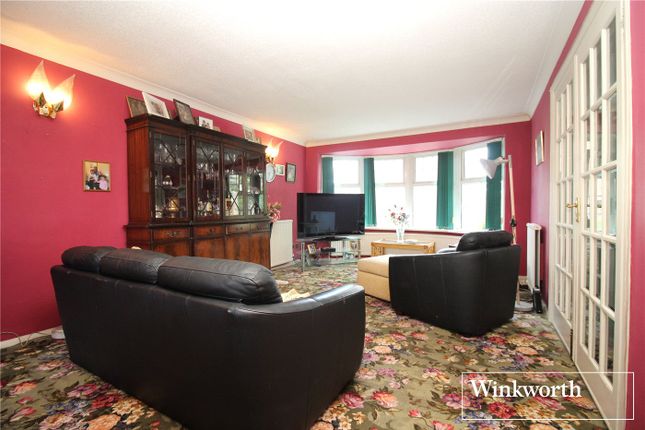 75, Hartfield Avenue, Borehamwood photo 2