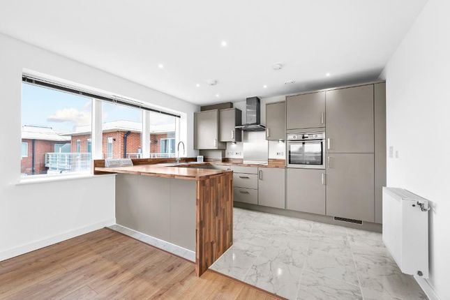 Flat for sale in Hero, Kingston Road, Wimbledon Chase