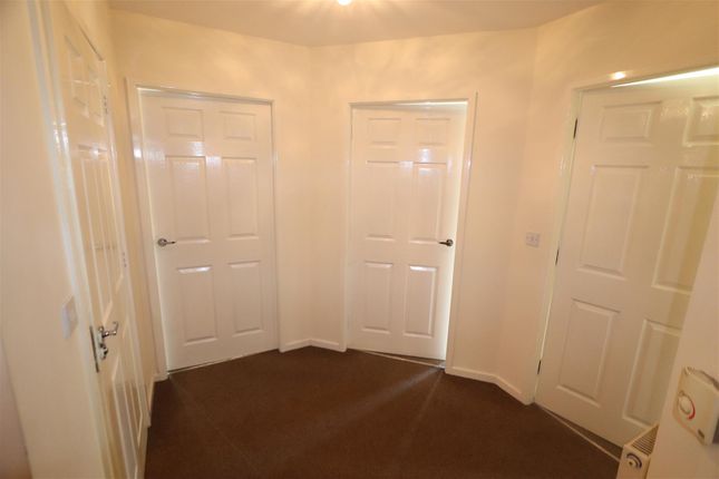 Flat for sale in Manorhouse Close, Walsall