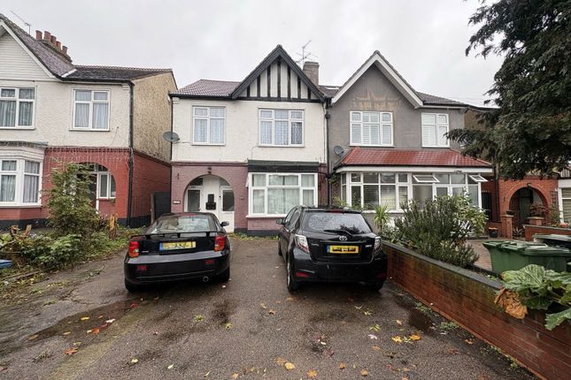 Studio flat on Whitchurch Lane, Edgware, £195,000