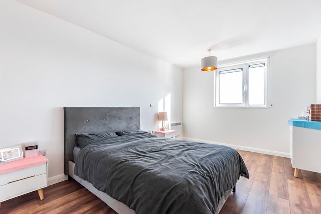 Flat 46 Grand Union House,, Stoke Road, Slough photo 5