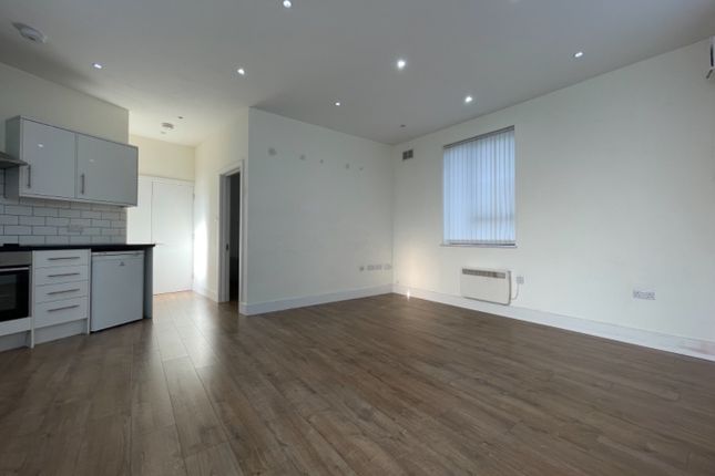 251, Hermit Road, London photo 3