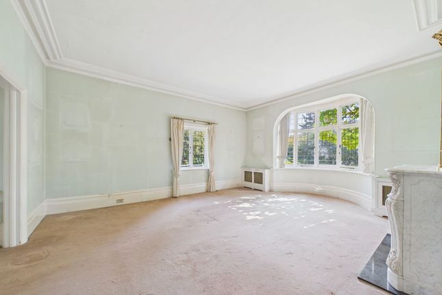 Walton Heath Cottage, Heath Drive, Tadworth photo 3