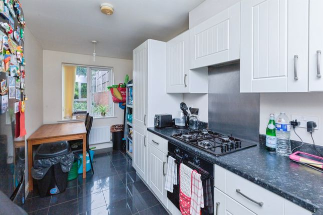 18, Reeth Close, Leicester photo 3