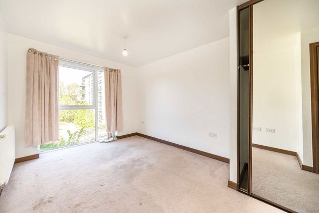 Flat 11, Capricorn Court, 17, Zodiac Close, Edgware photo 4