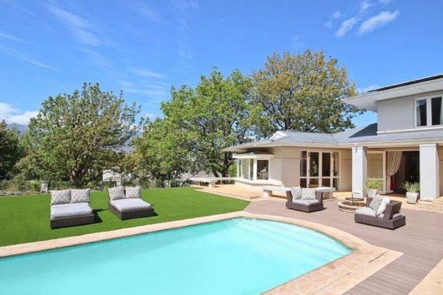 Detached house for sale in Erinvale Avenue, Erinvale Golf Estate, Somerset West, Cape Town, Western Cape, South Africa