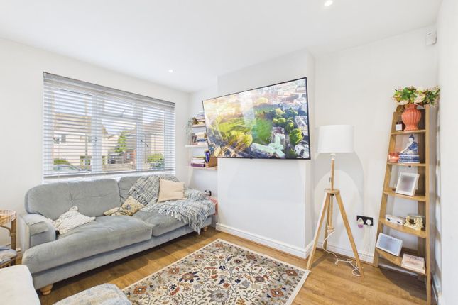 Bakers Way, Bridgend photo 3