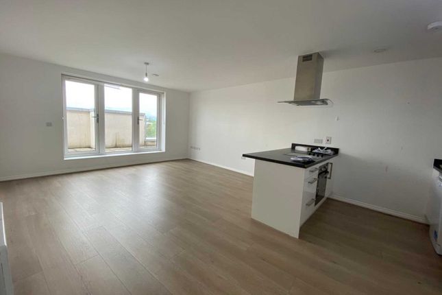 Penthouse to rent in Gemini Park, Manor Way