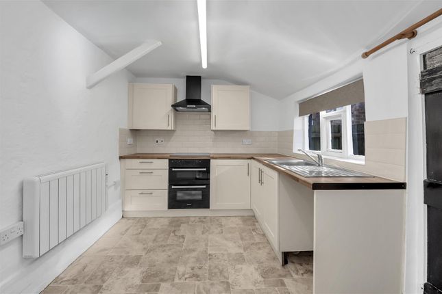 Walnut Cottage, 54-56, High Street, Ixworth photo 4