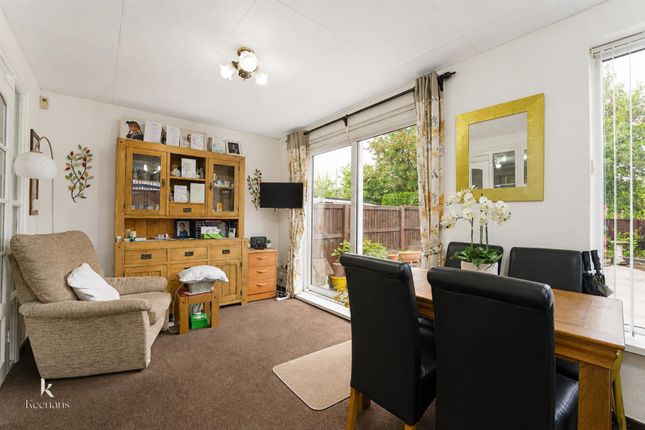 172, Mossfield Road, Swinton photo 4